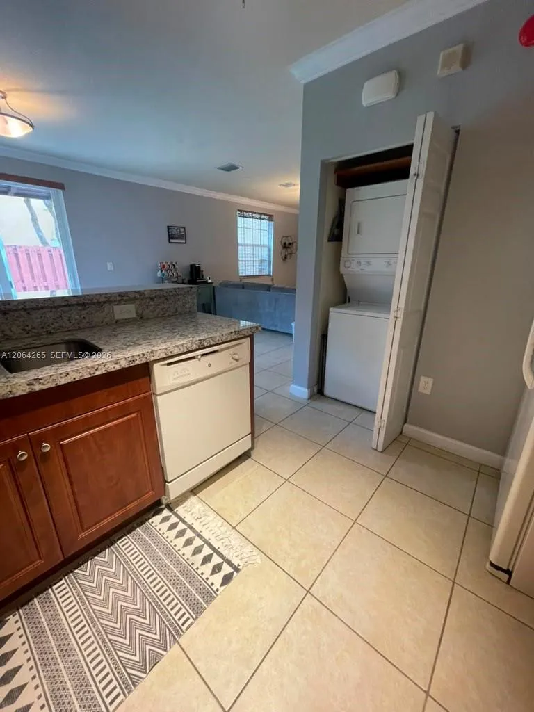 9217 SW 227th St #12 Cutler Bay, FL 33190