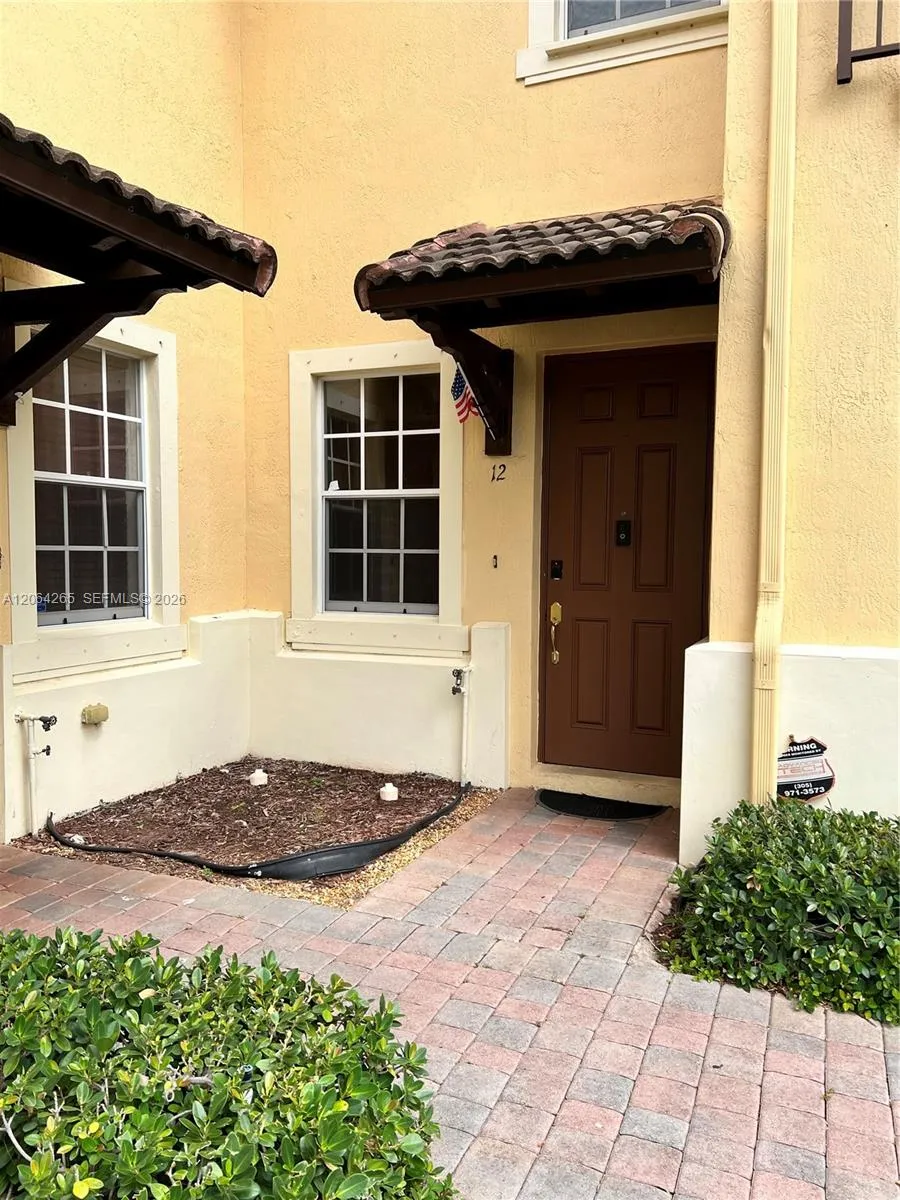 9217 SW 227th St #12 Cutler Bay, FL 33190