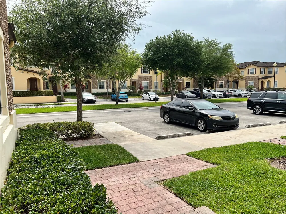 9217 SW 227th St #12 Cutler Bay, FL 33190