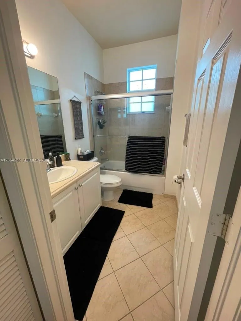 9217 SW 227th St #12 Cutler Bay, FL 33190