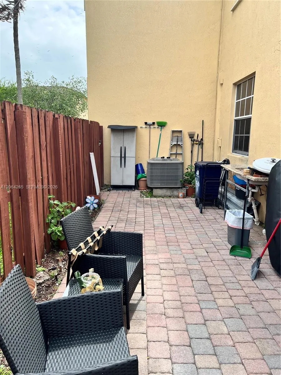 9217 SW 227th St #12 Cutler Bay, FL 33190
