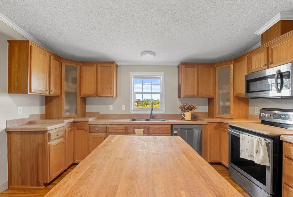 734 County Road 3011 Dayton, TX 77535