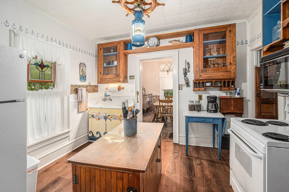 706 W Loomis Street Ludington City, MI 49431