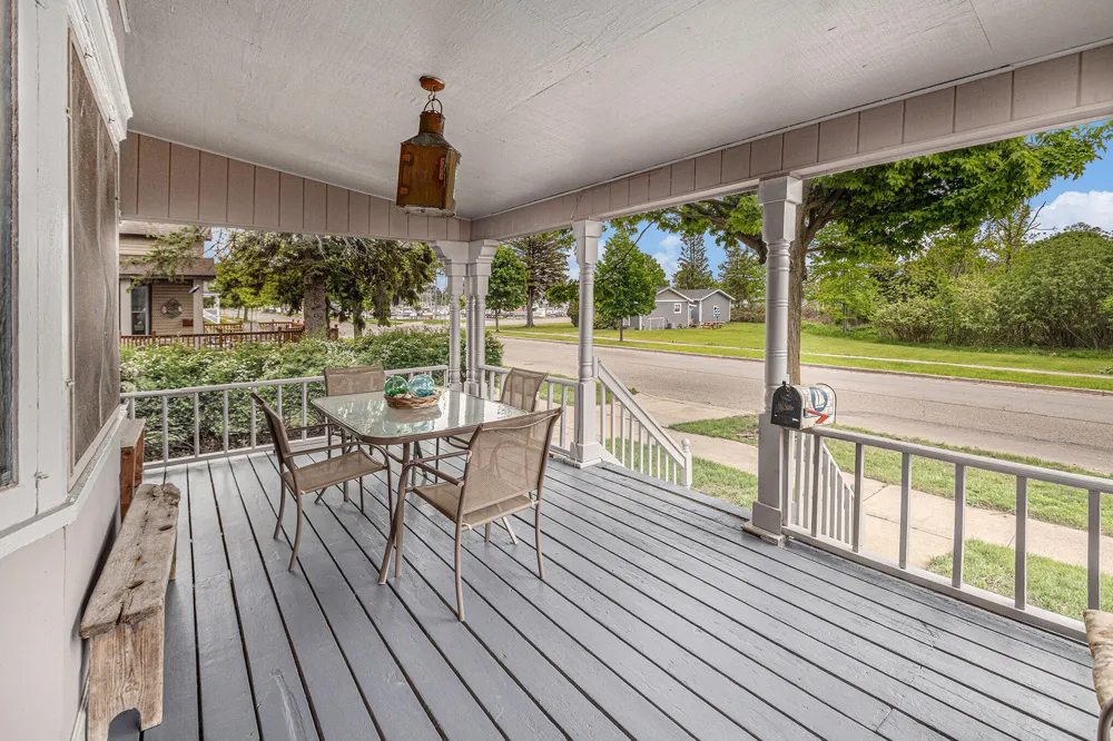 706 W Loomis Street Ludington City, MI 49431