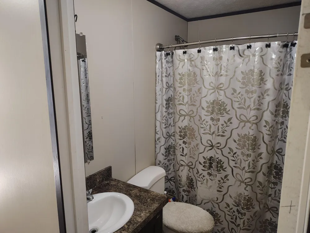 3891 Casper Avenue NW Alpine Township, MI 49544