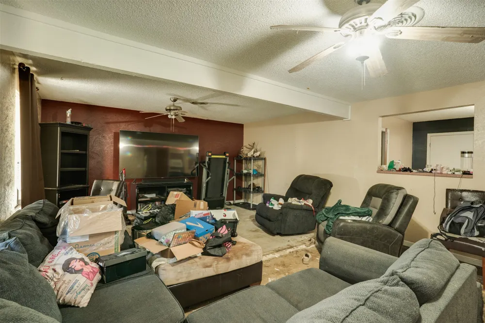 1308 Mockingbird Street Iowa Park, TX 76367