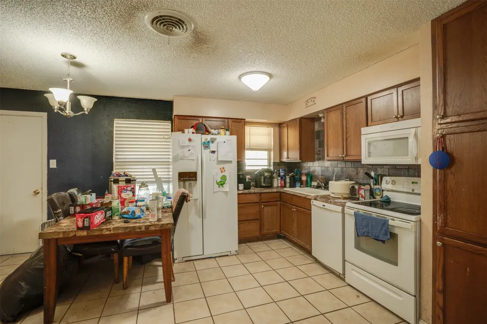1308 Mockingbird Street Iowa Park, TX 76367