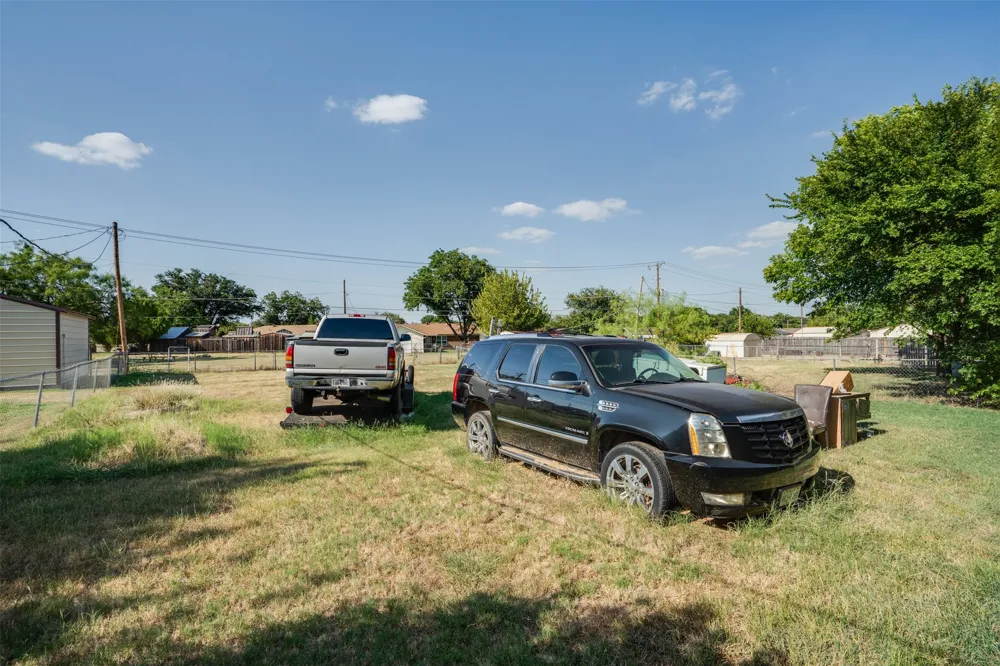 1308 Mockingbird Street Iowa Park, TX 76367