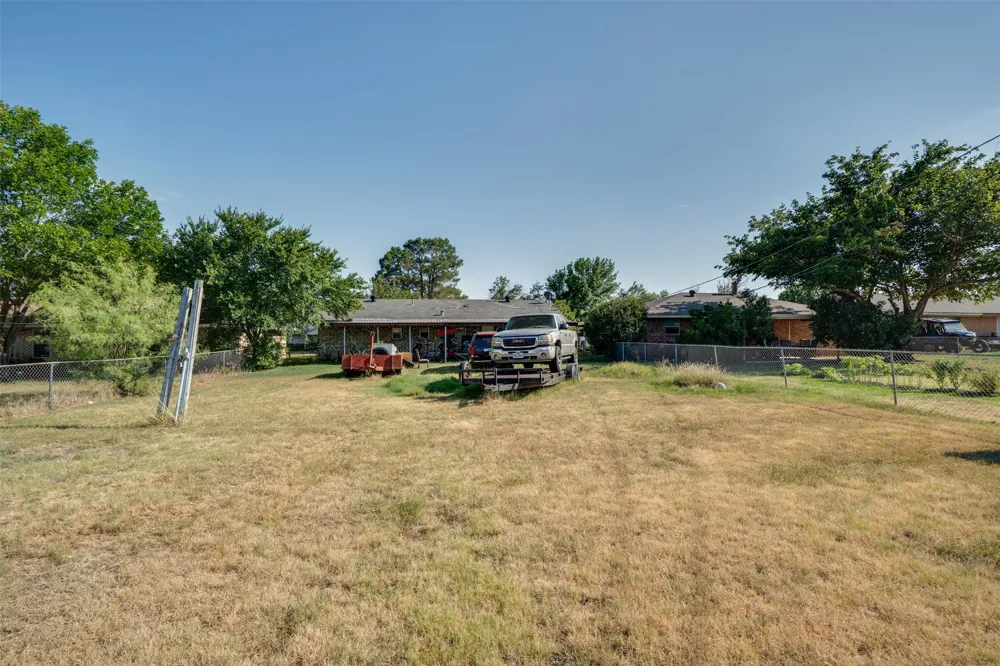 1308 Mockingbird Street Iowa Park, TX 76367