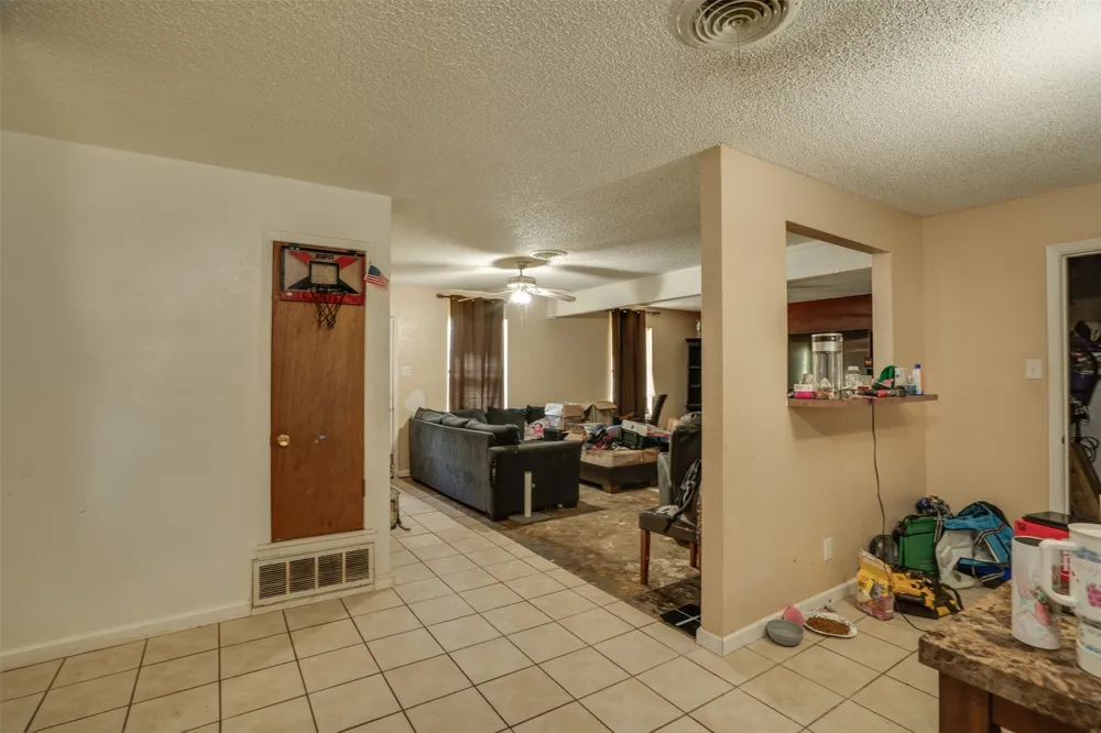 1308 Mockingbird Street Iowa Park, TX 76367