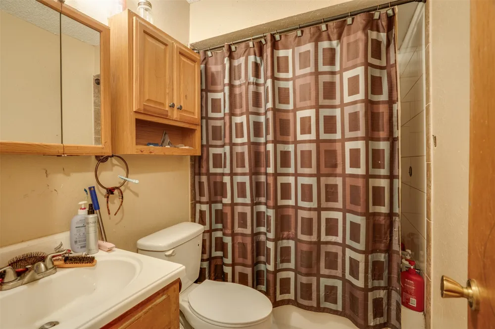 1308 Mockingbird Street Iowa Park, TX 76367