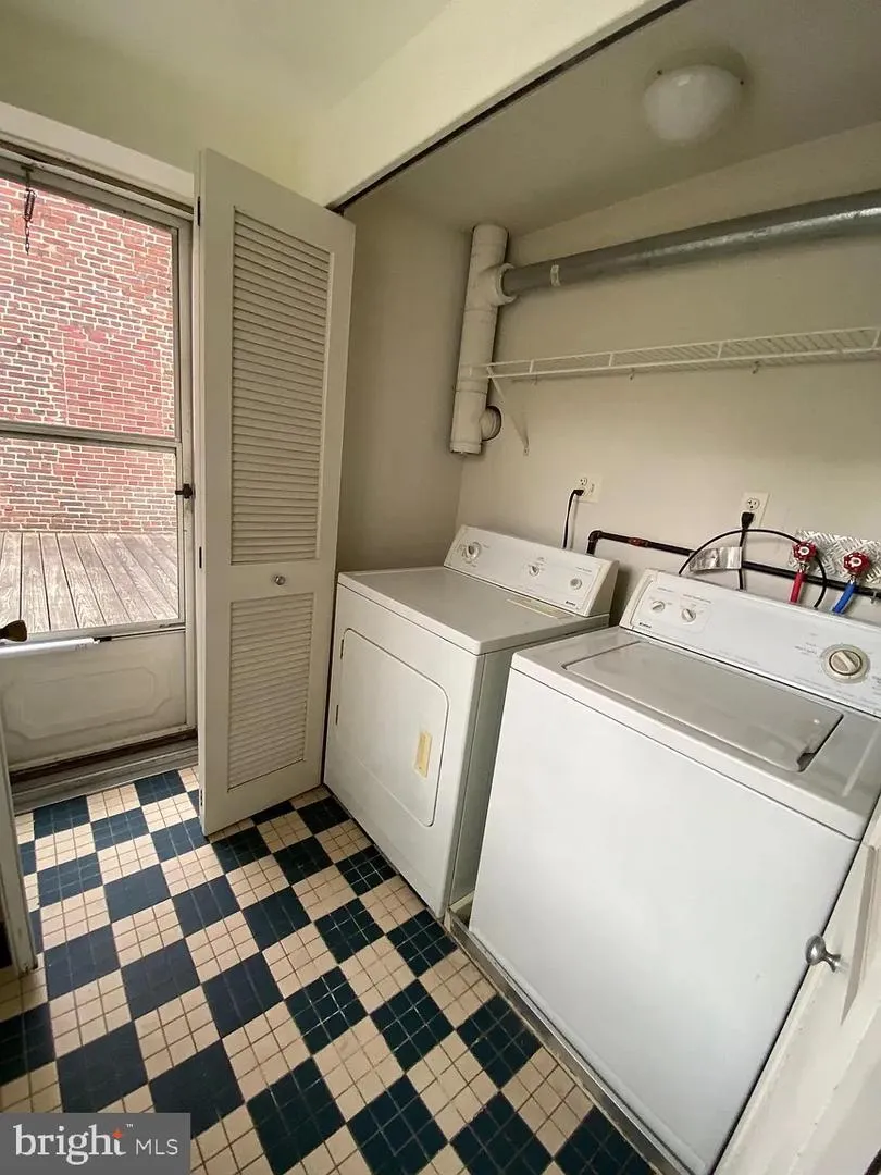 706 2ND STREET #A Philadelphia, PA 19123