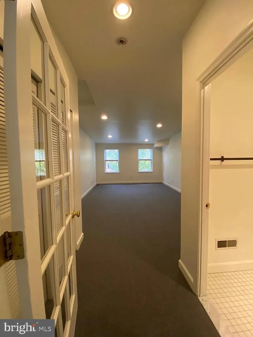 706 2ND STREET #A Philadelphia, PA 19123