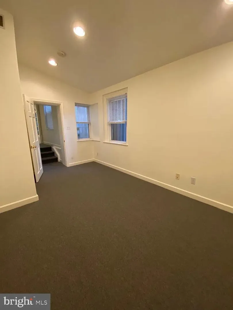 706 2ND STREET #A Philadelphia, PA 19123