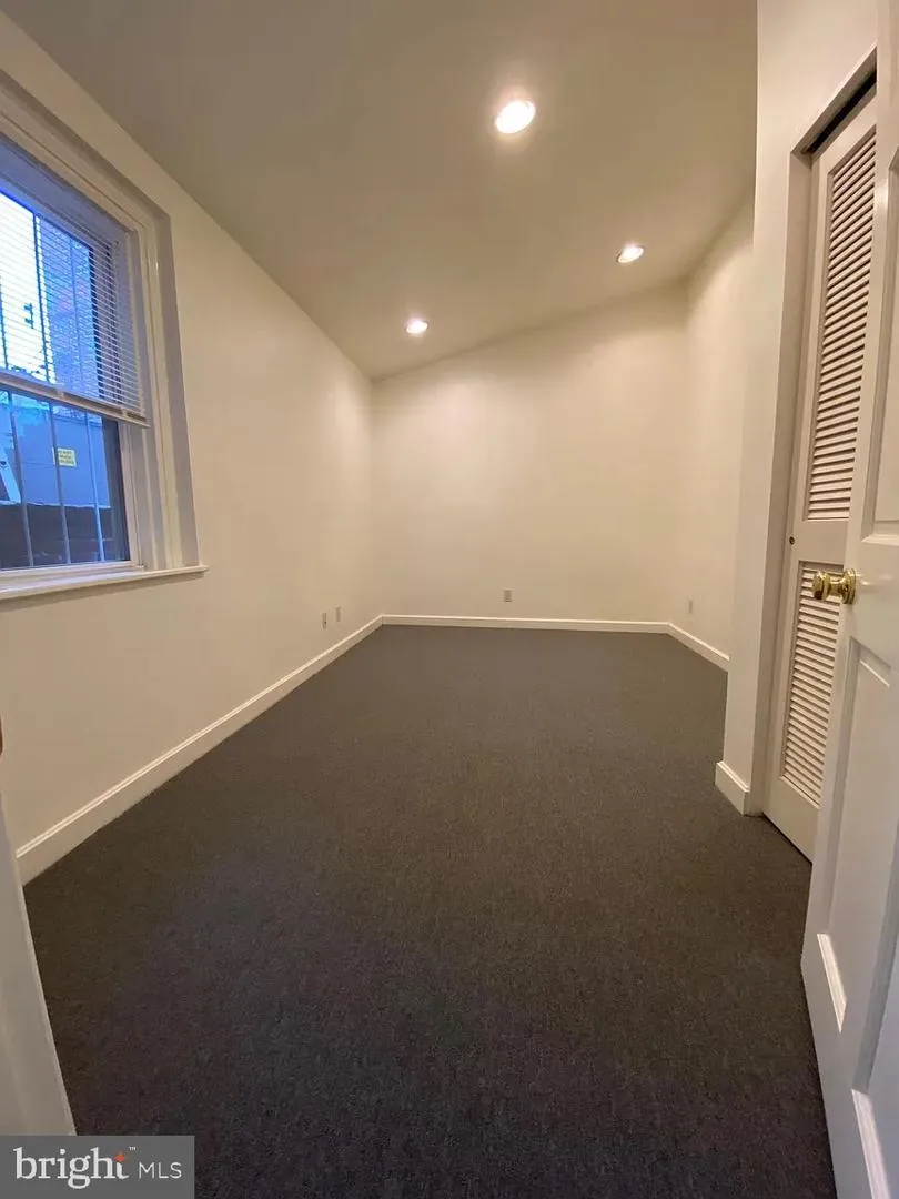 706 2ND STREET #A Philadelphia, PA 19123