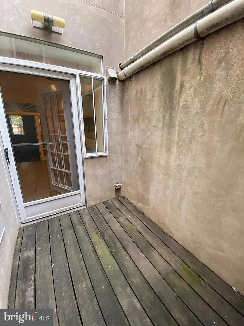 706 2ND STREET #A Philadelphia, PA 19123