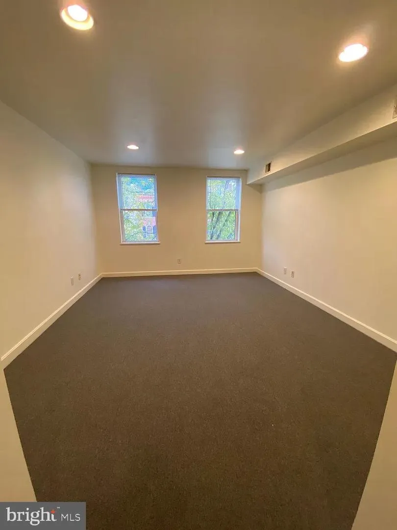 706 2ND STREET #A Philadelphia, PA 19123