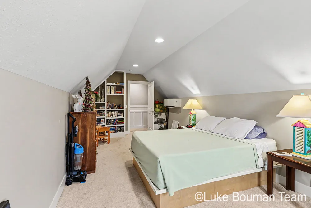 1420 Eagle Shore Court Hudsonville, MI 49426