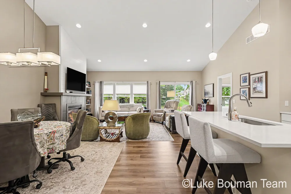 1420 Eagle Shore Court Hudsonville, MI 49426