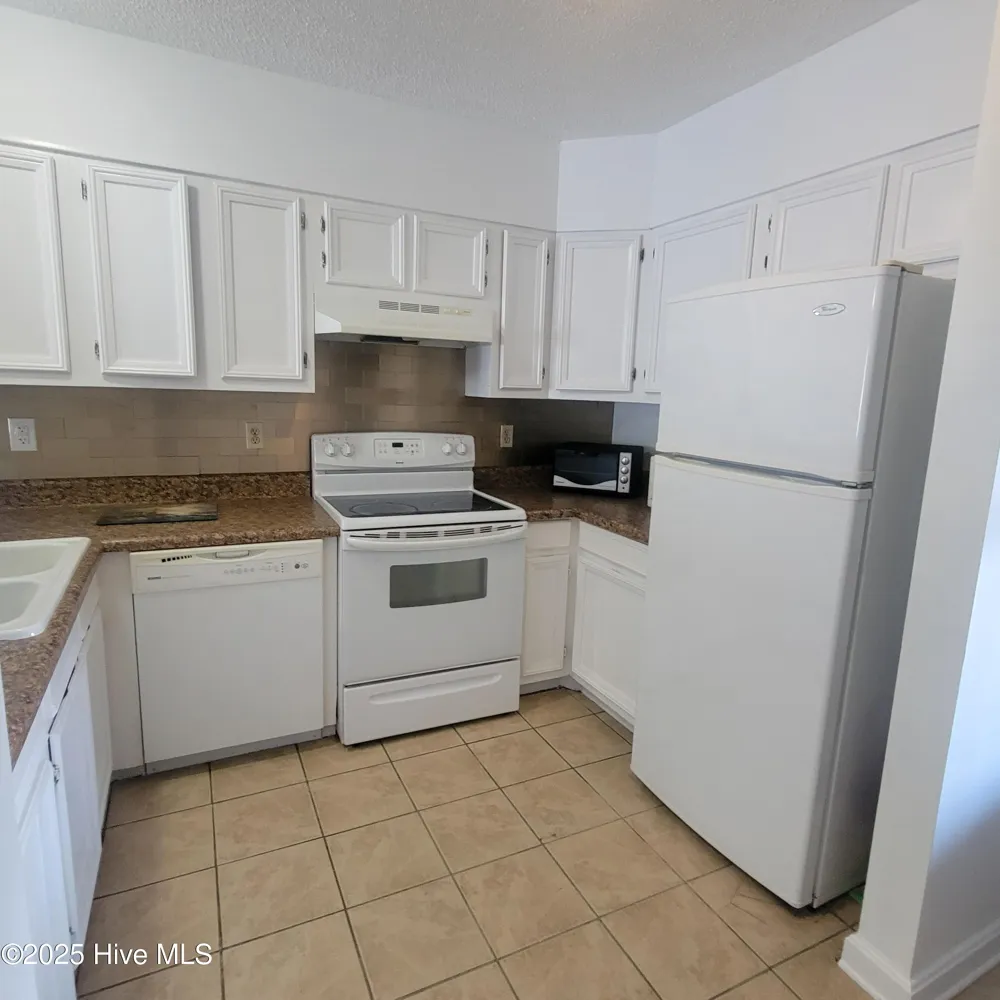 313 Lake Place Condo Drive Elizabethtown, NC 28337