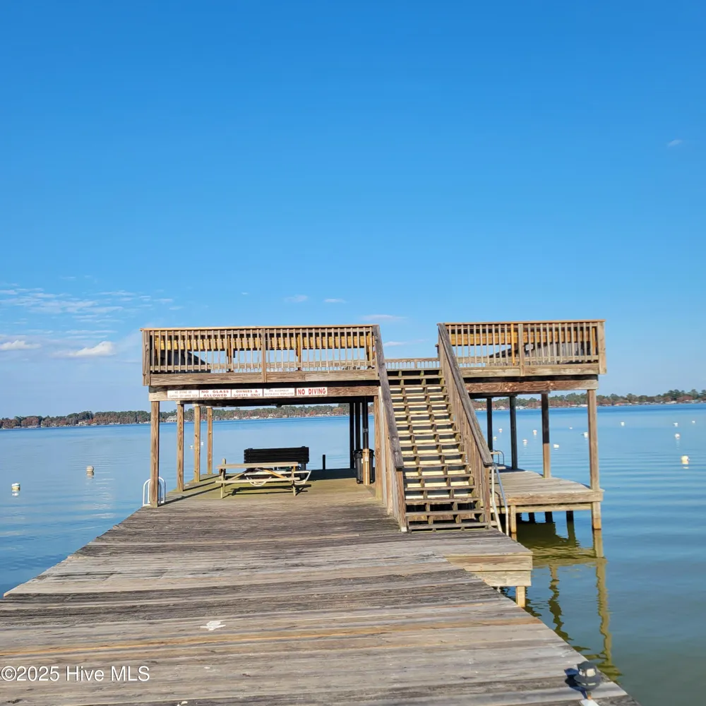 313 Lake Place Condo Drive Elizabethtown, NC 28337