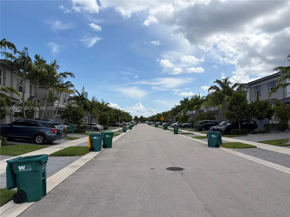 4922 NW 48th Ter #4922 Tamarac, FL 33319