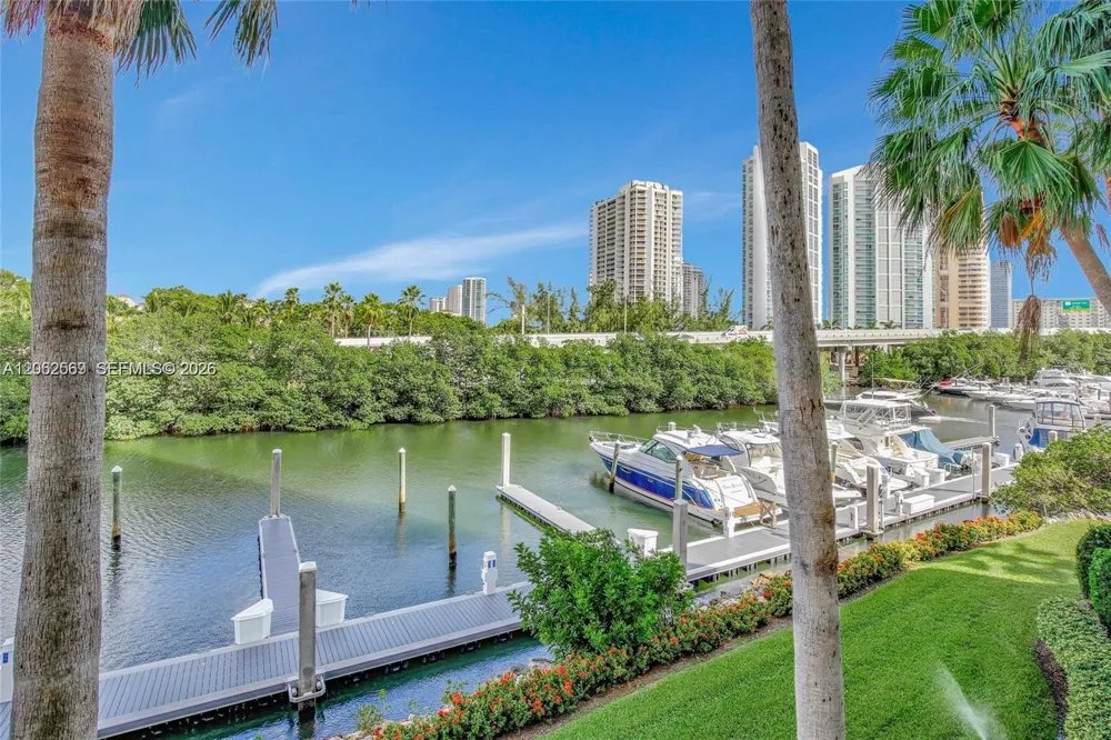 3575 Mystic Pointe Dr SLIP 97 Aventura, FL 33180