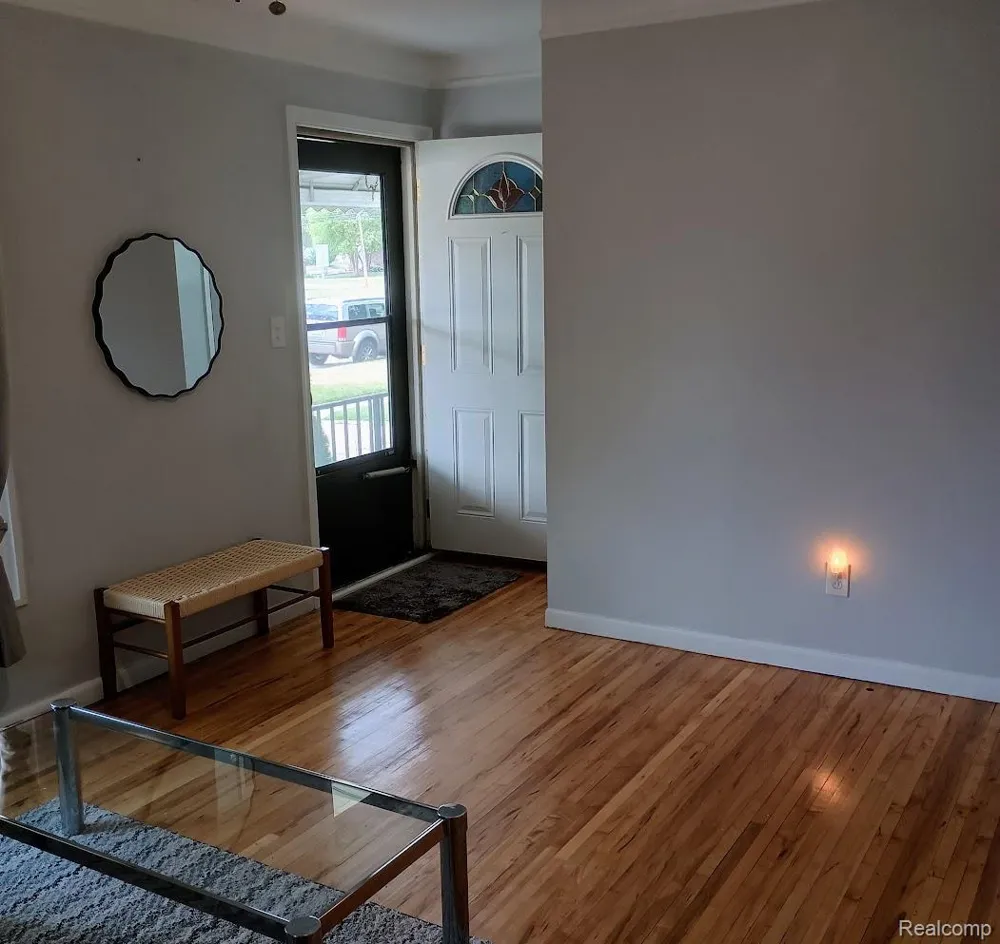 25880 Groveland Street Roseville City, MI 48066