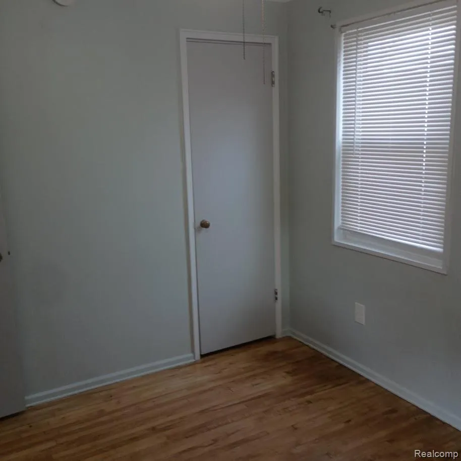 25880 Groveland Street Roseville City, MI 48066