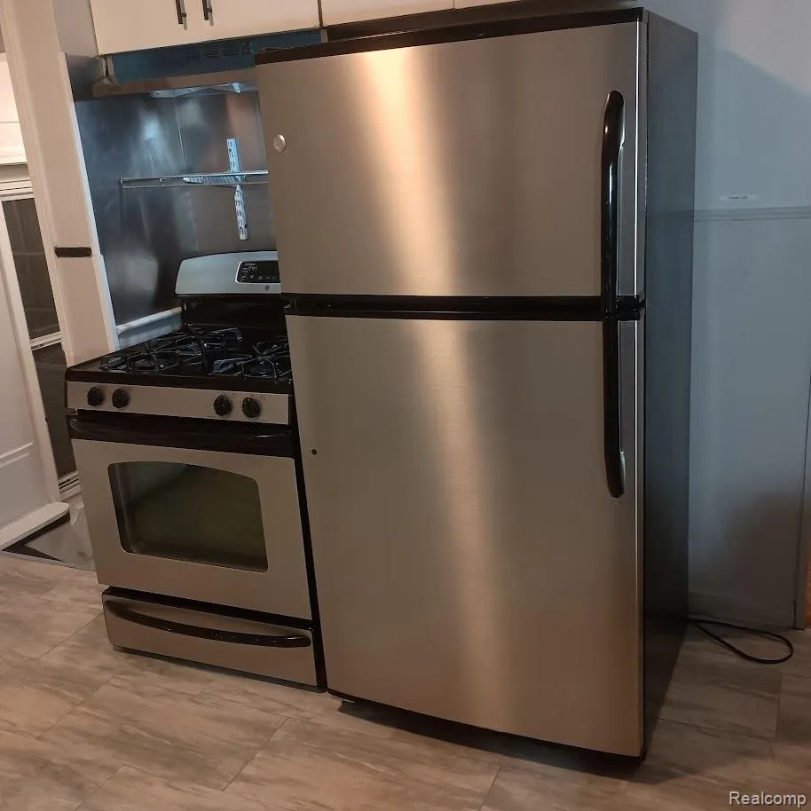 25880 Groveland Street Roseville City, MI 48066