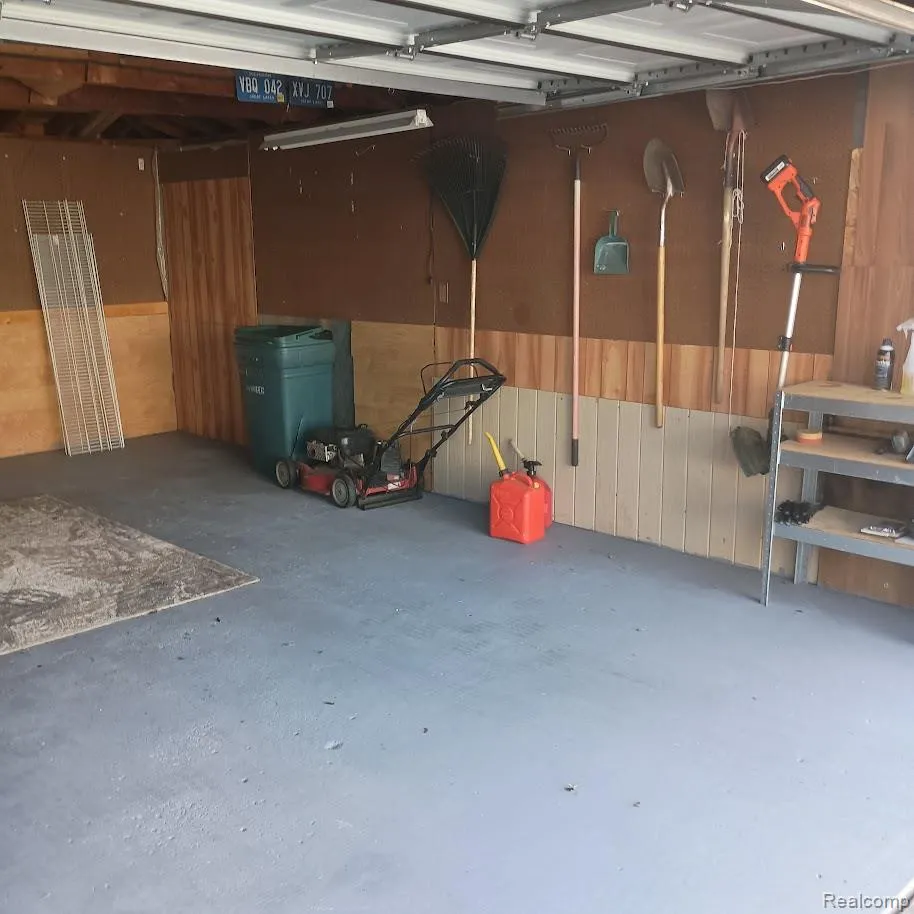 25880 Groveland Street Roseville City, MI 48066