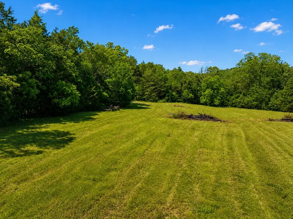180 Lake Hollow Rd Woodbury, TN 37190