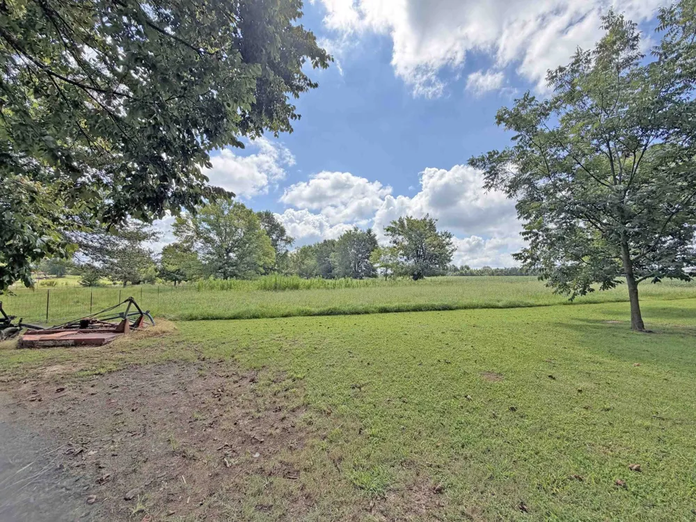 2900 OAK GROVE RD Savannah, TN 38372