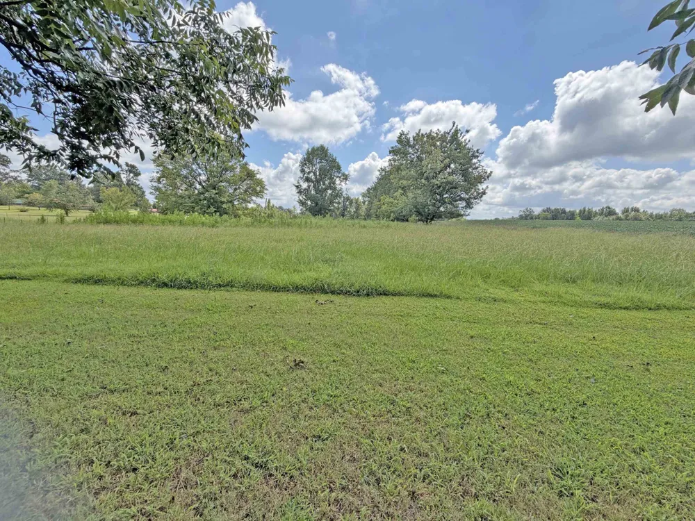2900 OAK GROVE RD Savannah, TN 38372