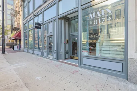 817 Main Street