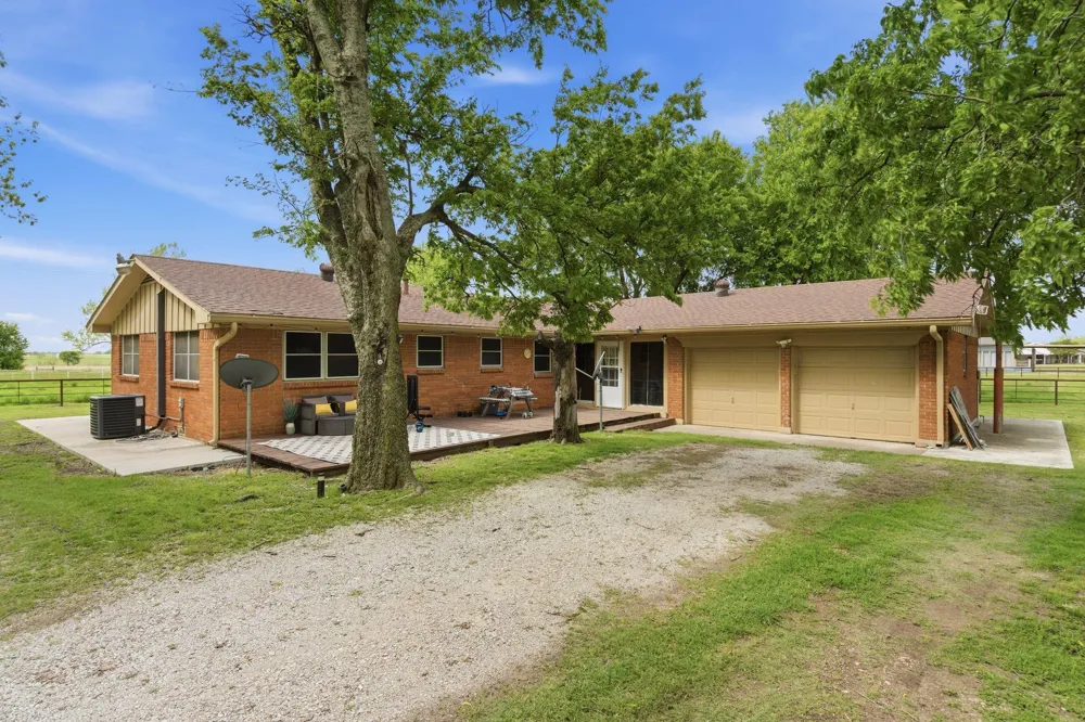2199 Illinois Street Rhome, TX 76078
