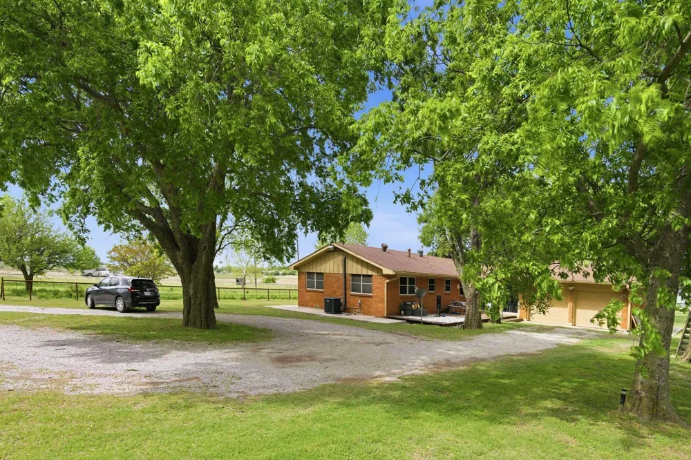 2199 Illinois Street Rhome, TX 76078