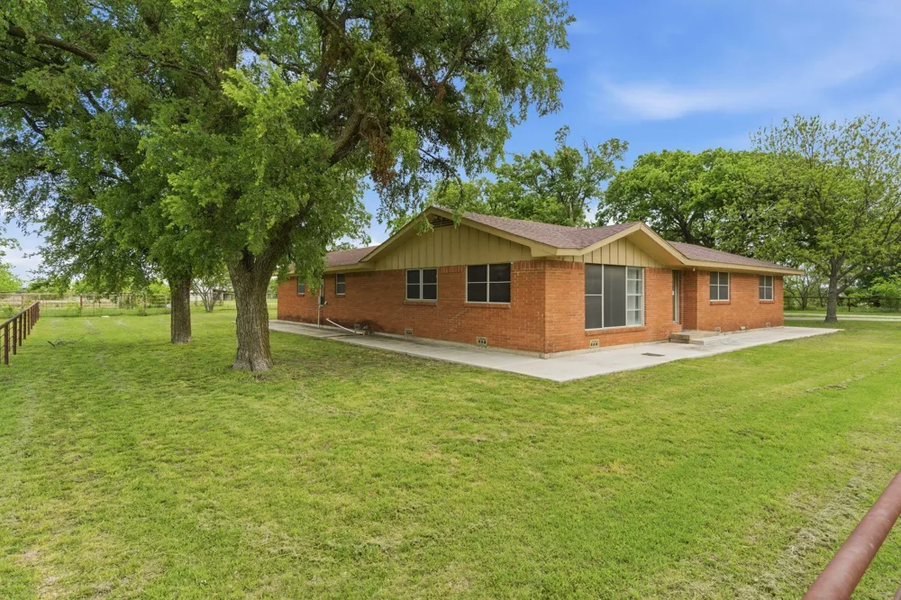2199 Illinois Street Rhome, TX 76078