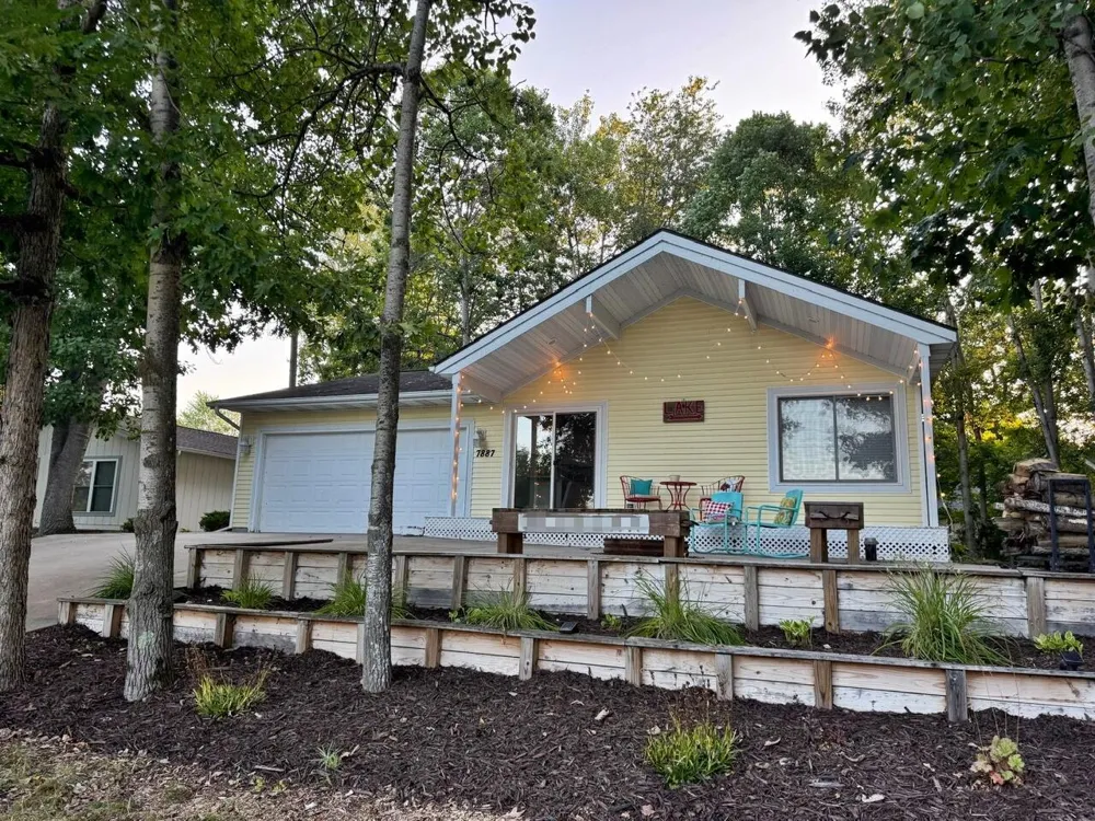 7887 Sixth Street Canadian Lakes, MI 49346