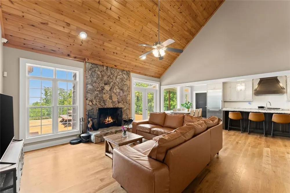 265 Lynda Lane Cleveland, GA 30528