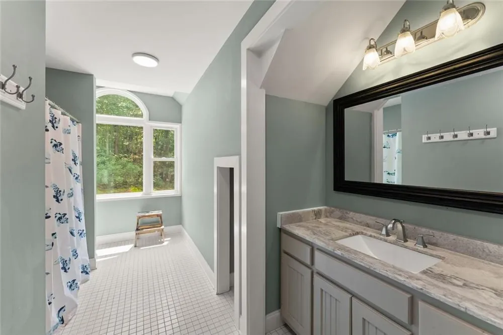 265 Lynda Lane Cleveland, GA 30528