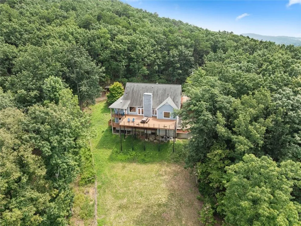 265 Lynda Lane Cleveland, GA 30528