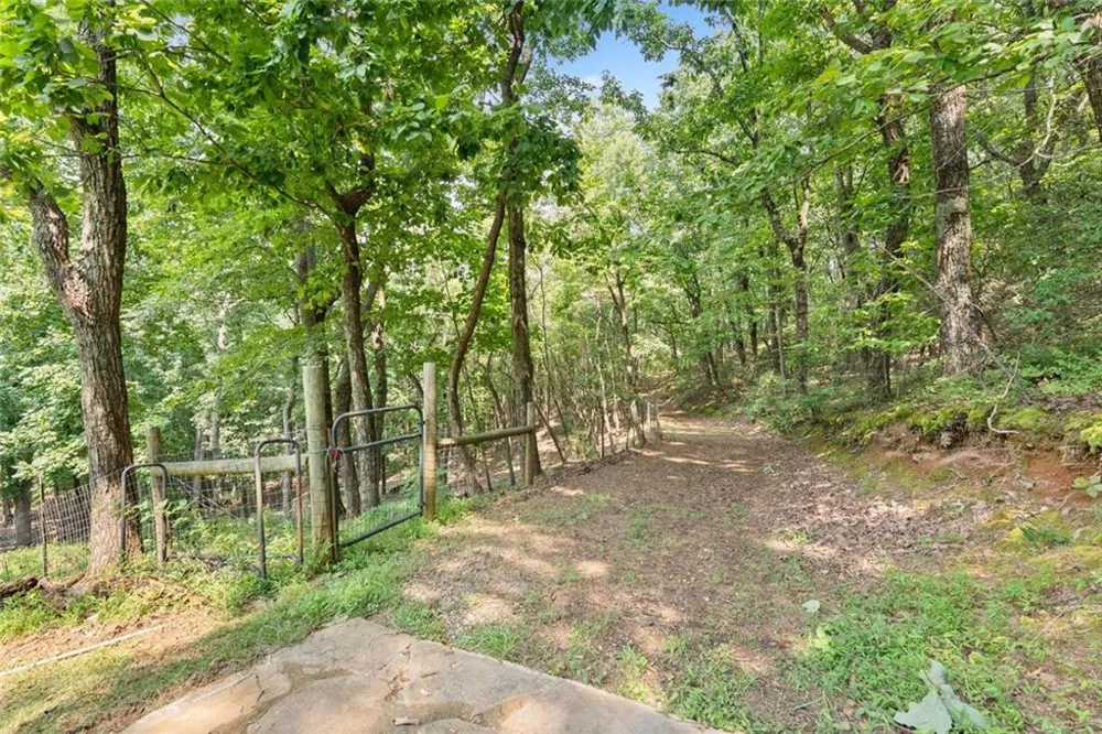 265 Lynda Lane Cleveland, GA 30528
