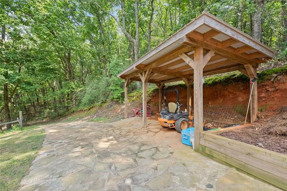 265 Lynda Lane Cleveland, GA 30528