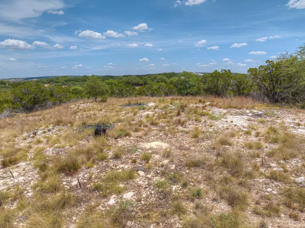 1860 Rush Creek Canyon Lake, TX 78133
