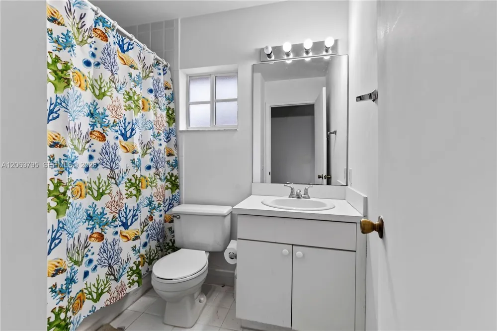 14156 SW 163rd Ter Miami, FL 33177