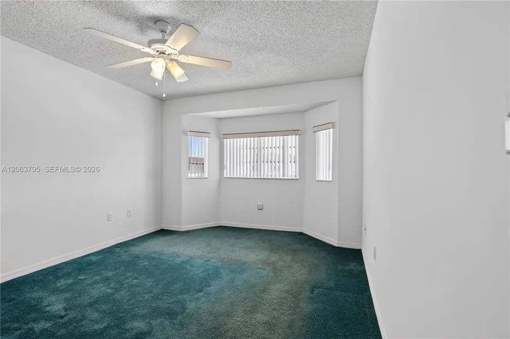 14156 SW 163rd Ter Miami, FL 33177
