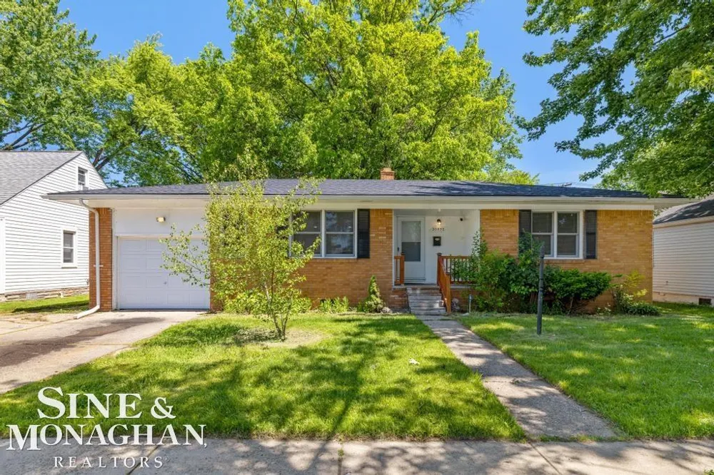 20933 Ridgemont Road Harper Woods City, MI 48225