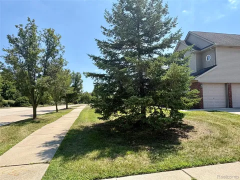 1822 Golfview Lane