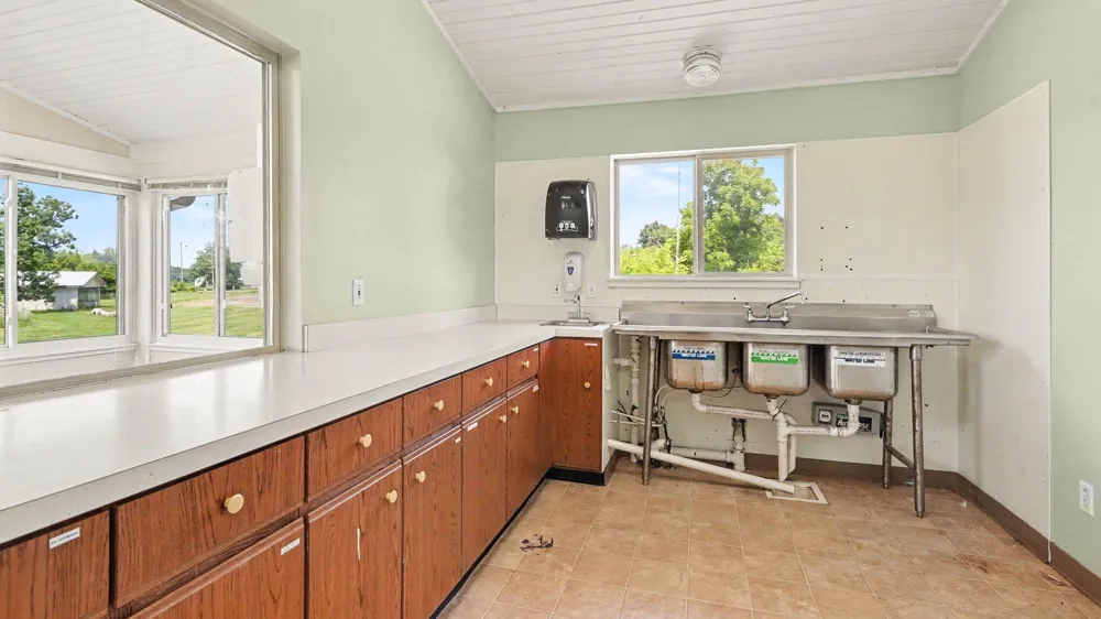8753 Pleasant Lake Road Freedom Township, MI 48103